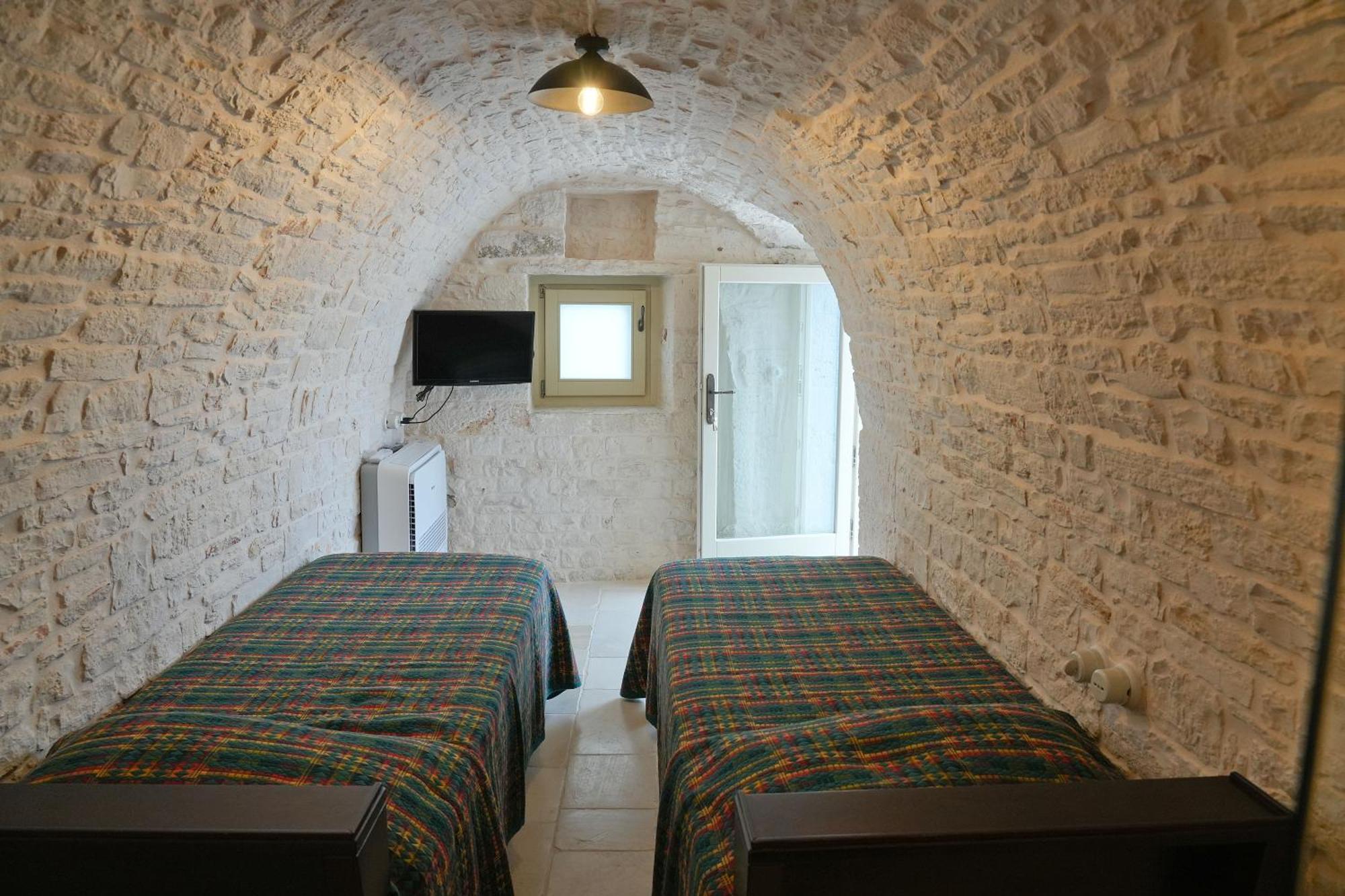 הוילה אלברובלו Trulli Occhi Di Pietra Historical Experience מראה חיצוני תמונה